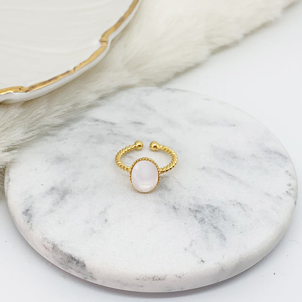 Bague ANDREA plaqué or / nacre naturelle