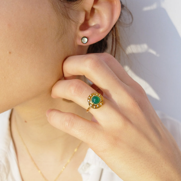 puces d'oreilles nacre grise AVA
