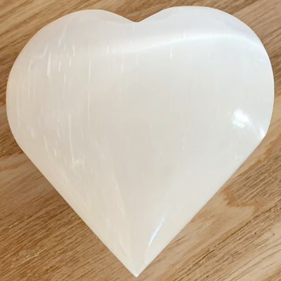 Pierre de souci COEUR sélénite blanc