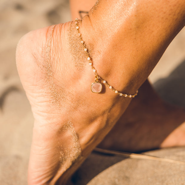 Bracelet de cheville chaine rosaire opale rose / quartz rose